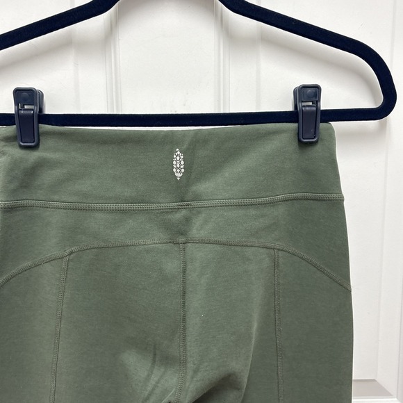 Free People Movement Olive Green Leggings Size M Mid/High Rise - Picture 4 of 8